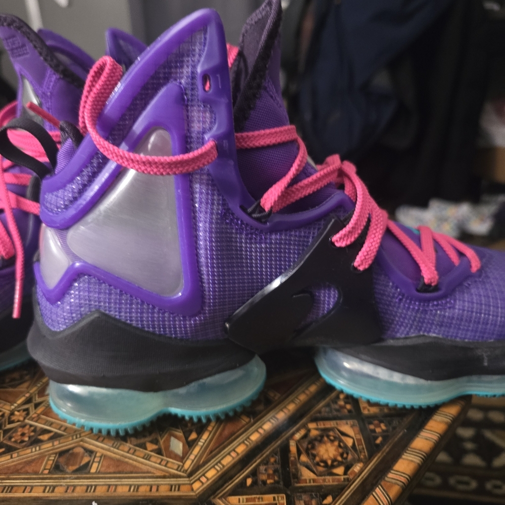 NIKE LEBRONS 19 SIZE 8.5 IN MENS - Picture 5 of 13
